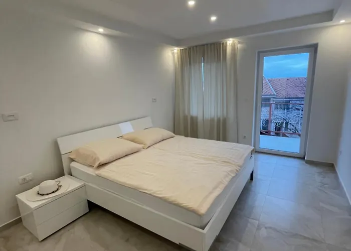 N&v 2 * 茨里克韦尼察